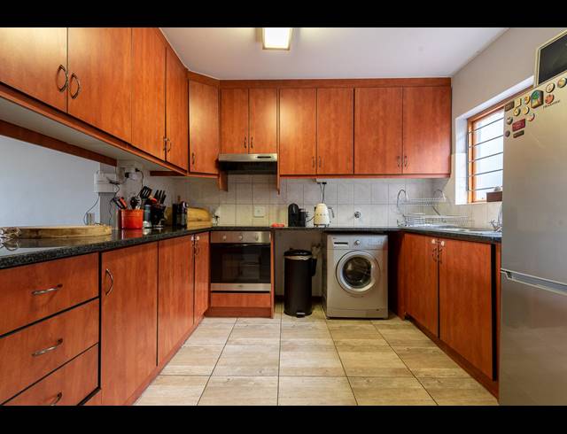 2 BEDROOM DUPLEX SOLD IN MEYERSDAL